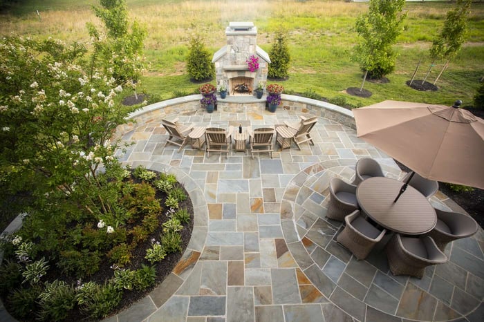 3 Tips to Designing The Perfect Outdoor Entertainment Space