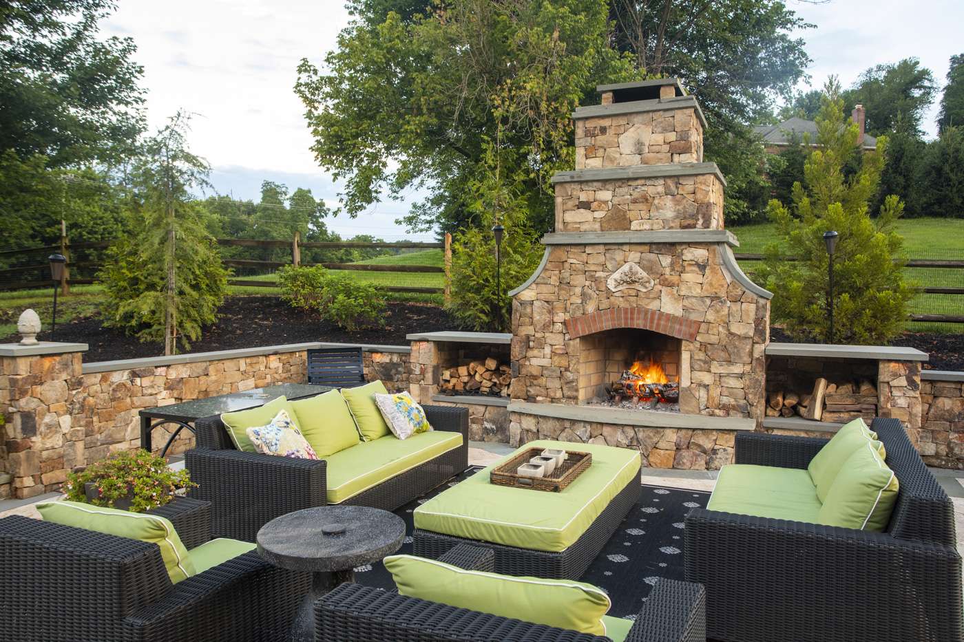 Wood burning outdoor fireplace