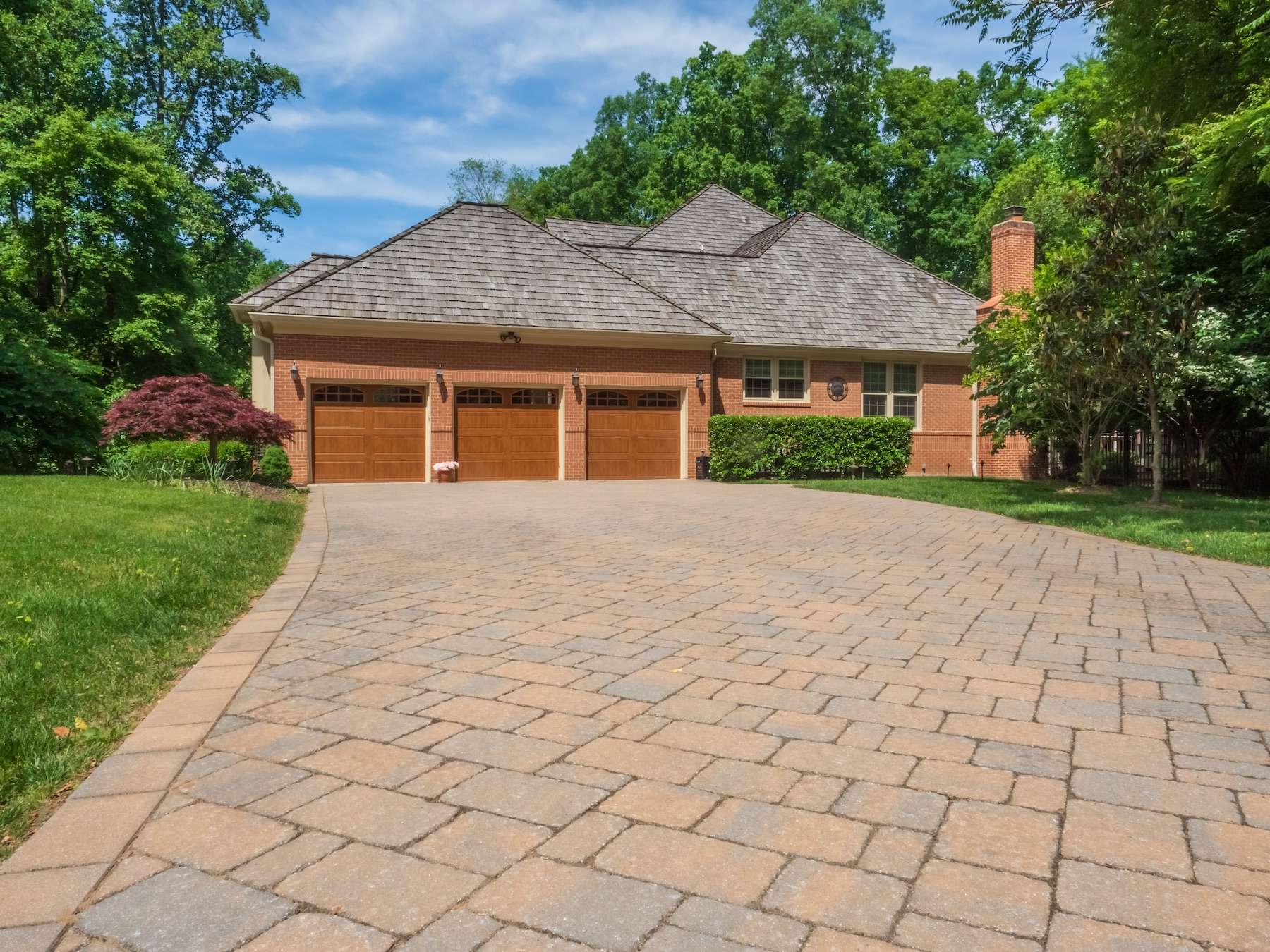 Paver driveway in Great Falls, VA designed by Rock Water Farm